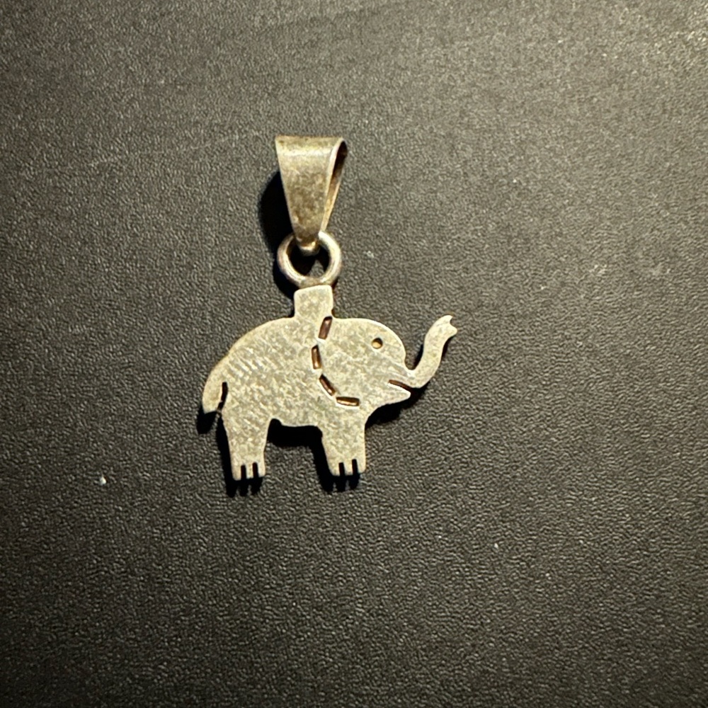 Sterling Silver 925 Elephant Pendant Estate Jewelry Item